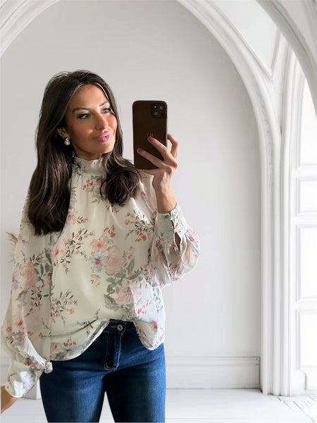 The “Betty” Blouse